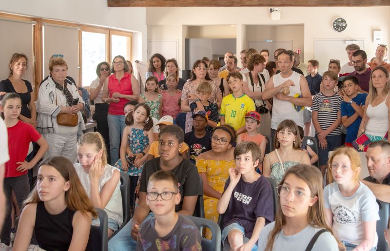 Dans l'attente de la remise des prix...